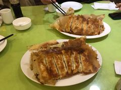 猪肉韭菜锅贴-大眼锅贴水饺(河东店)