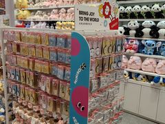 -名创优品(山东青岛华润万象城店)