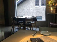 -穹六人间 people 6(岳阳路店)