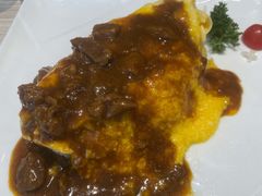 流金闪耀咖喱牛肉蛋包饭-必胜客(证大大拇指店)