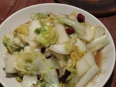 包菜炒三层肉-斯丹姜母鸭·古法干香(田安南路店)