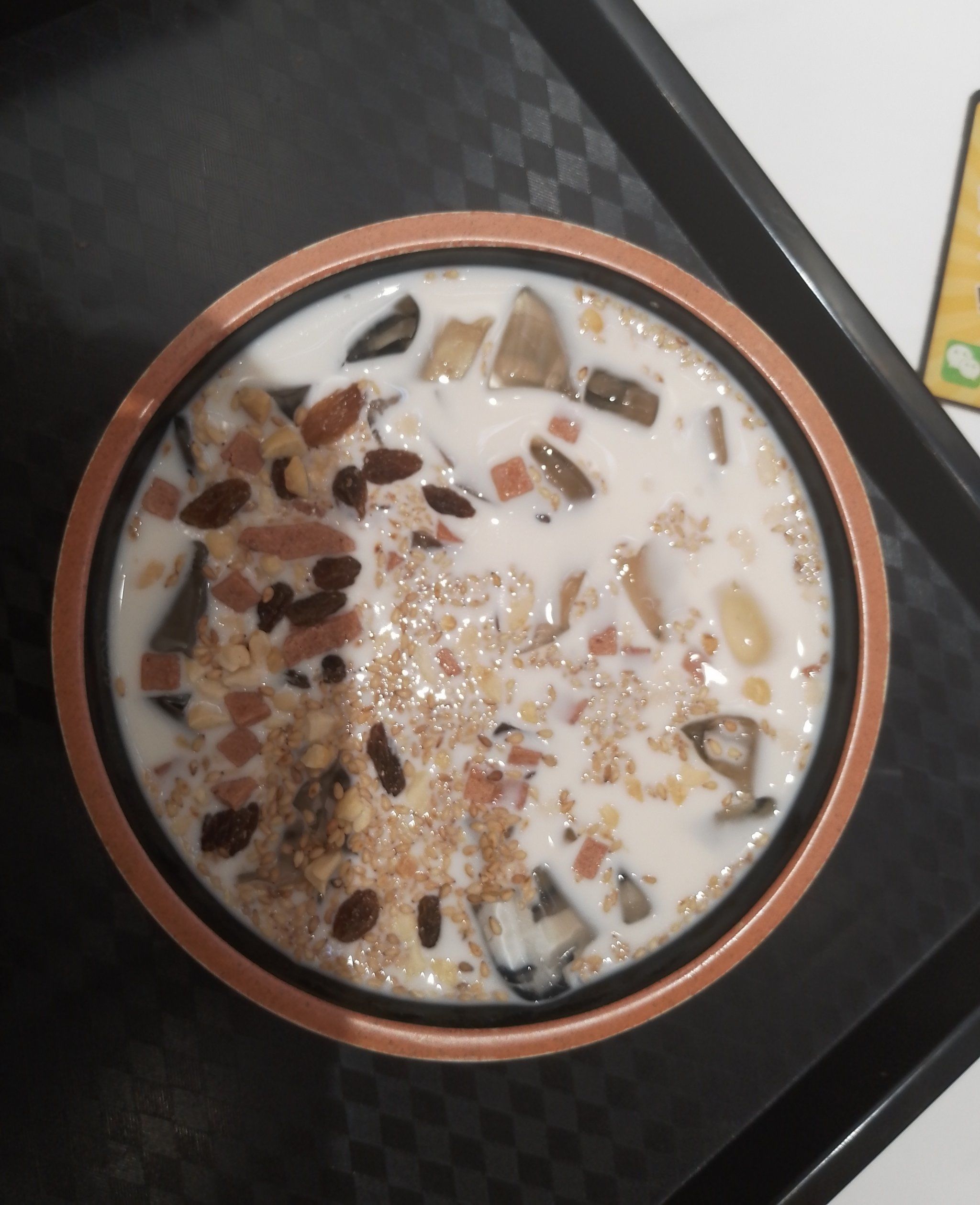 春风和煦来一碗甜甜的牛奶冰粉
