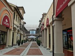 -佛罗伦萨小镇广佛名品奥特莱斯(疏港路店)