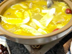 招牌花胶肚煲鸡-明月楼