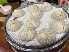 -正宗开封黄家灌汤小笼包子