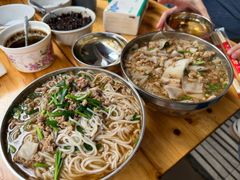 -正宗杨记普洱酸醋米线(总店)