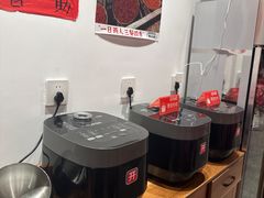 -荆九爷爆炒桥头三嫩(云南北路店)