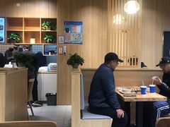 -万和春排骨砂锅米饭(新业广场店)