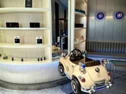-PE SALON