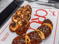 -HOT CRUSH趁热集合·现烤面包(环球港店)