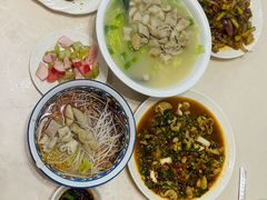 -茅屋大酒店
