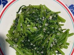 -川流不息·地道川菜·小龙虾(新松江路店)