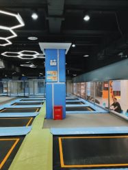 -反弹蹦床公园(南坪万达店)