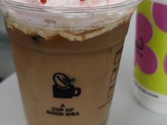 江城樱花拿铁-Seesaw Coffee(武商MALL·武广店)