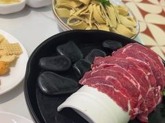 -洪氏嗨捞·广东猪肚鸡·椰子鸡火锅(西咸万象城店)