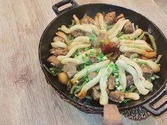 -靠山屯东北农家菜(八龙桥雅苑店)