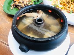 松茸汽锅鸡-中8楼风尚云南菜(颐堤港店)