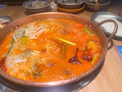 -洱火云南酸菜牛肉火锅(石景山当代商城店)