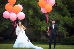 俏皮可爱-巴黎婚纱摄影工作室