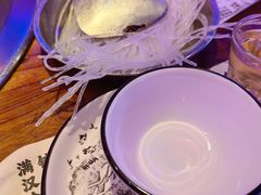 -山河屯铁锅炖(哈西站店)