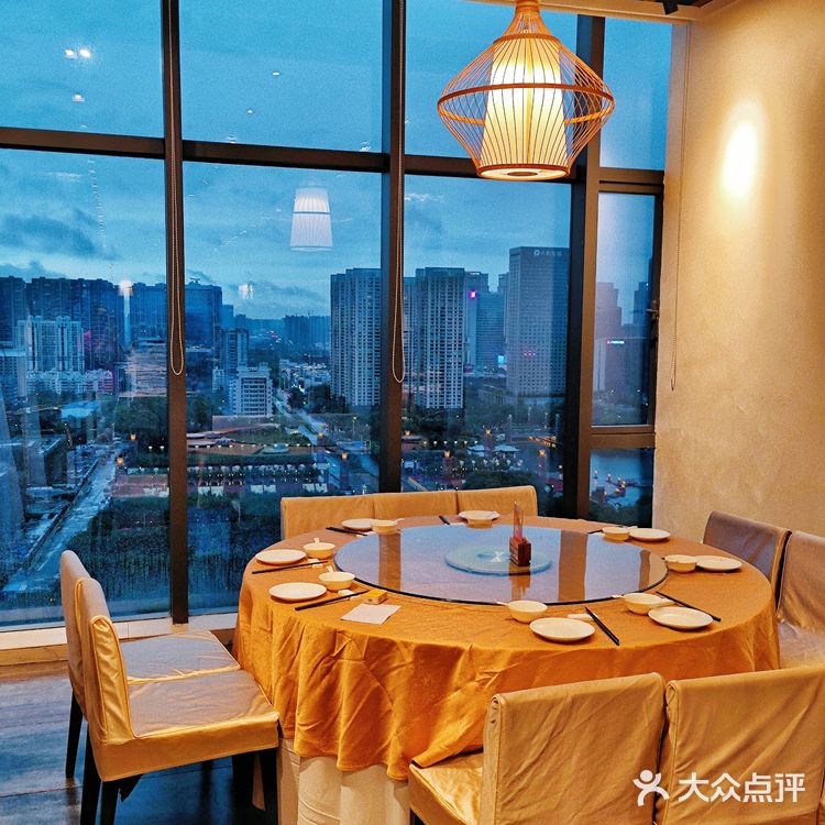 高空之下的美食之旅 品味素食新境界