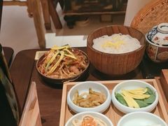 -银米·云南传统过桥米线(双廊黑金冠店)