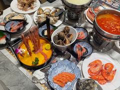 -金马门国际美食百汇(珞喻路店)