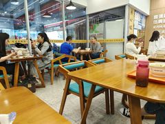 大堂-穆芳阁兰州纯汤牛肉面(西安总店)