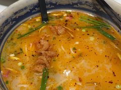 -新世界·过桥米线宴