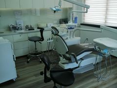 -Dr.Z dental仁康种植矫正中心