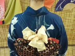 -东京都浅草樱花和服租赁店