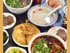 -牛一嘴·兰州牛肉面·大盘鸡(财富中心店)