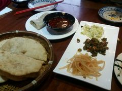 -蓝田九大碗民俗食府(蓝田店)