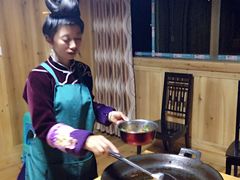-卡拉农庄 正宗斗鸡肉