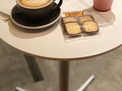 红丝绒泡沫咖啡-XI·LaundryCafe 喜咖自助洗衣咖啡店