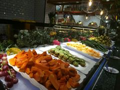 -钦瓦台时尚自助餐厅(银泰城店)
