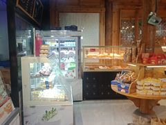 -昆明冠生园·蛋糕·面包(南强街店)