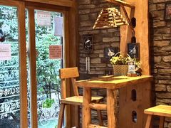 -月亮眼花园餐厅书吧酒吧