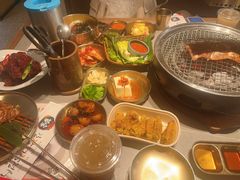 -草家酱蟹炭火烤肉店(珲春南路一店)
