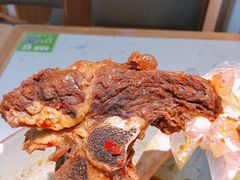 香辣牛大骨-百春原湖南牛肉粉(百联世纪店)