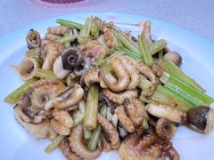 -巧克力渔家.小船海鲜胶东菜(万平口店)