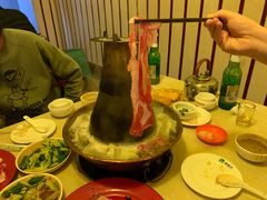 -洞庭洲·防空洞火锅·烧烤·铜锅涮肉(新百广场店)