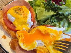 -Common Table · Brunch & Coffee