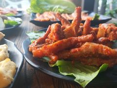 -冰冰龙虾·江湖菜·花园江景餐厅