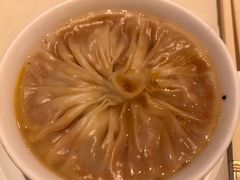 蟹肉龙虾汤包-利苑酒家(合景国际金融广场店)