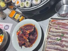 -草家酱蟹炭火烤肉店(珲春南路一店)