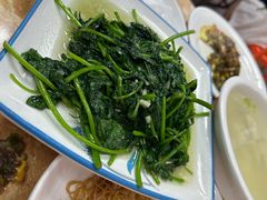 -鑫悦楼煎蟹·16年海鲜大排档