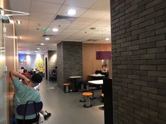 大堂-麦当劳(宝山大厦店)