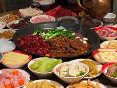 -沸炉重庆老火锅(军事博物馆店)