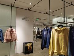 -URBAN REVIVO(西安Momopark店)